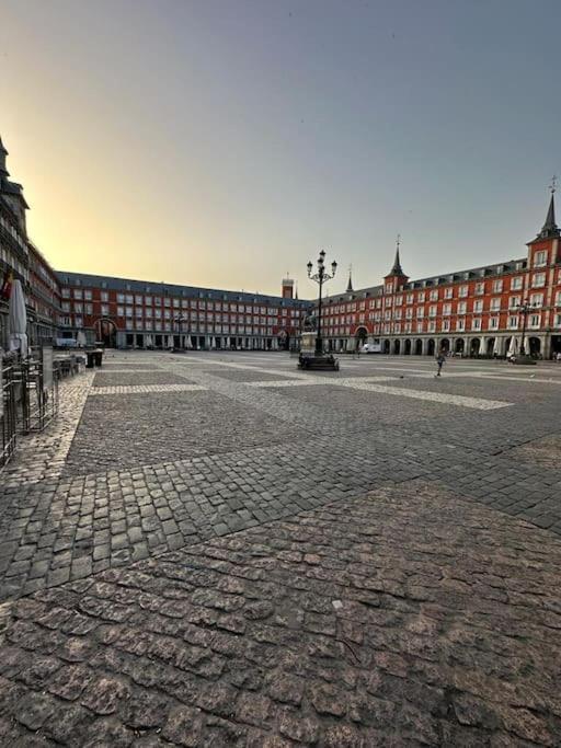 Апартаменти Economico Piso En Madrid Centro Екстер'єр фото